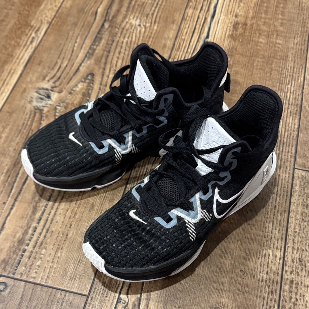Nike Black Sports Sneakers